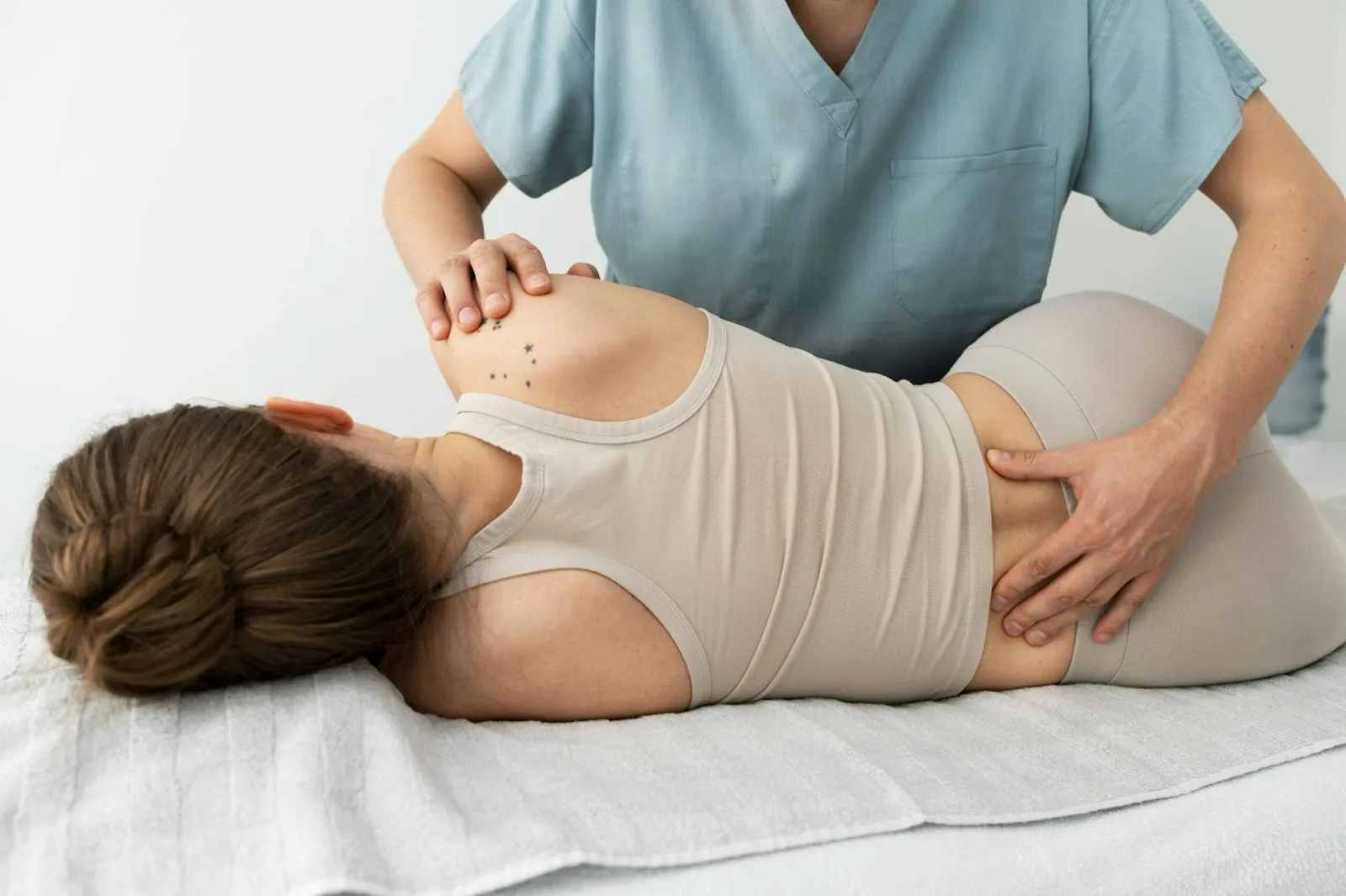 Common Causes of Back Pain and How Chiropractic Can Help